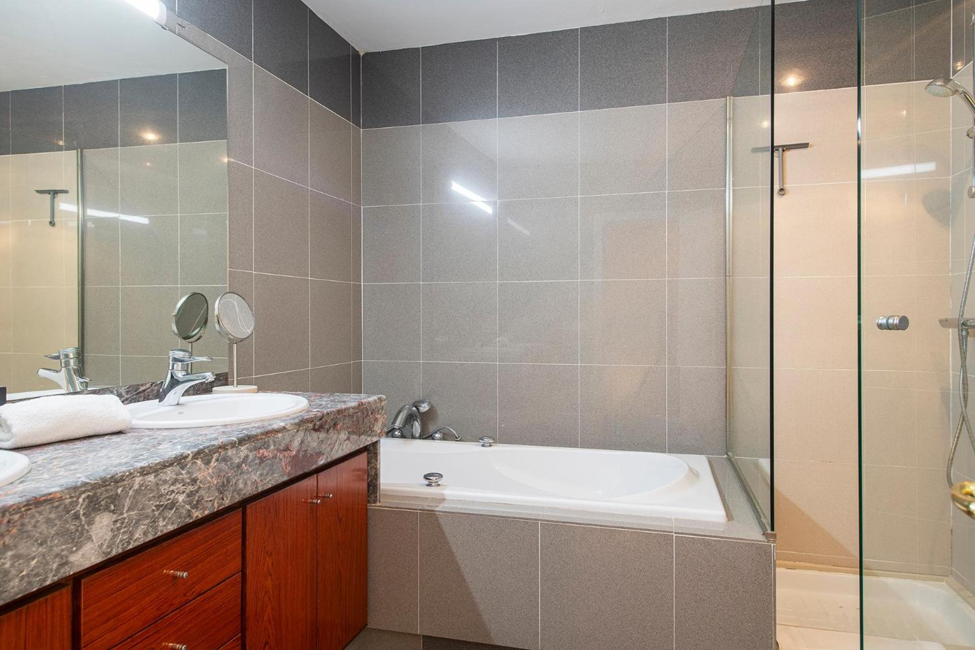 Sleep & Stay Luxury Top Floor Apt With Terrace Girona Esterno foto